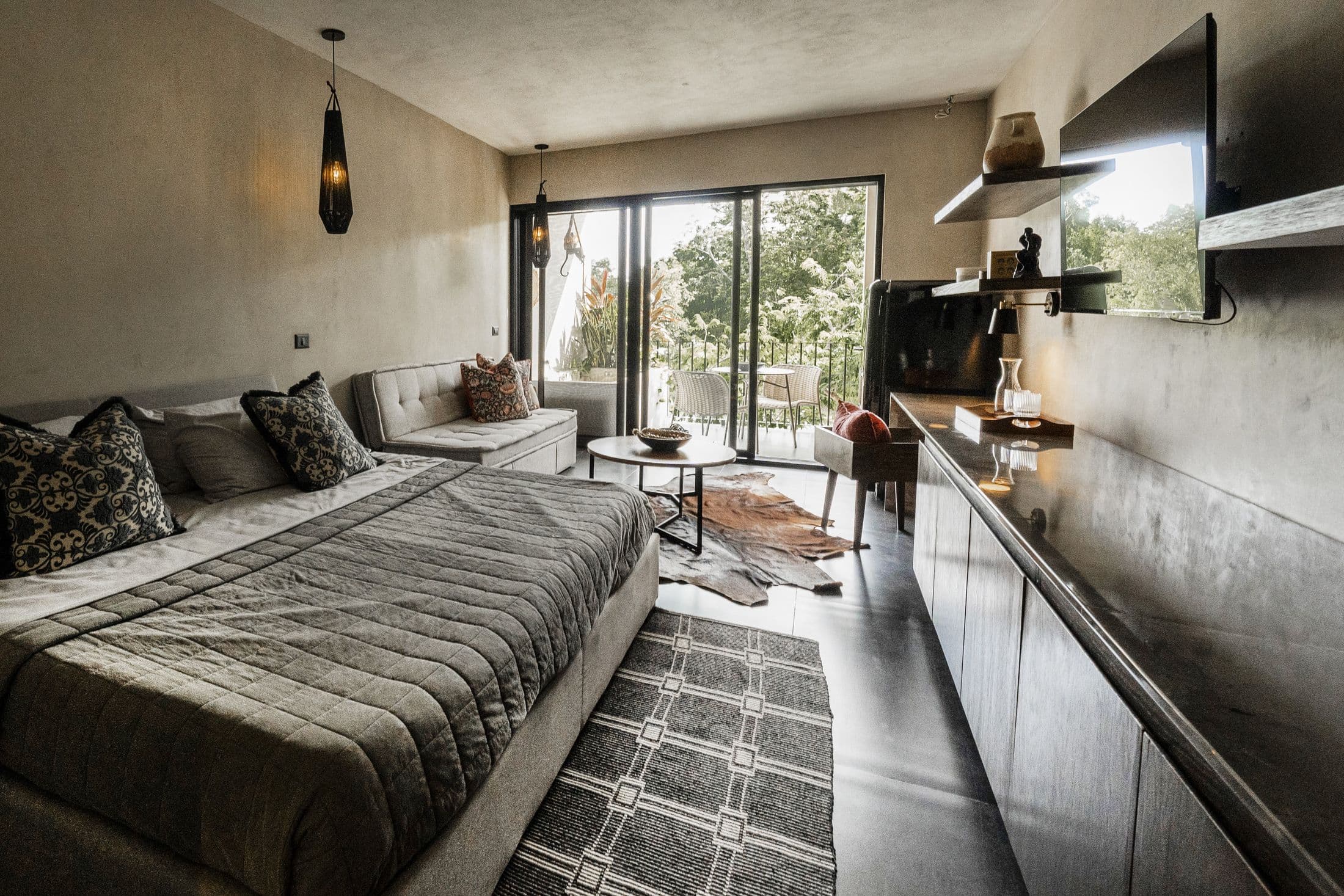 Suite living area opening onto the terrace